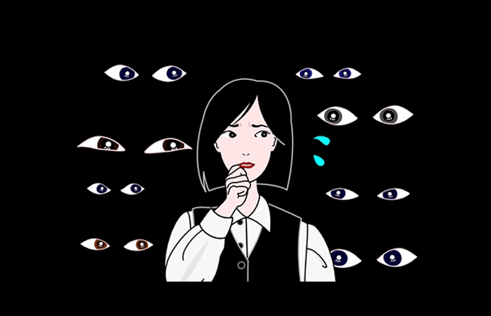 先輩、同僚からいびられることを恐れている女性